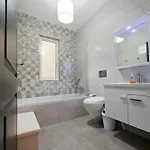 Seaview Escape *